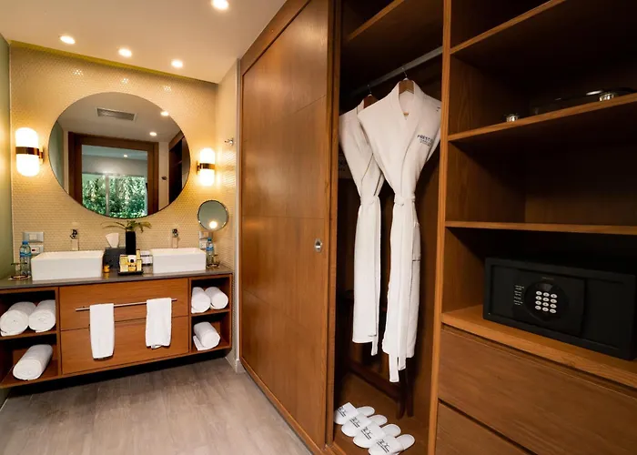 The Fives & Residences - Senses Inclusive 5*